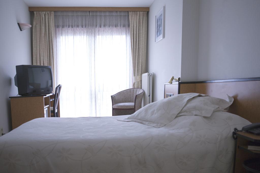 Hotel Des Zouaves Коксейде Стая снимка